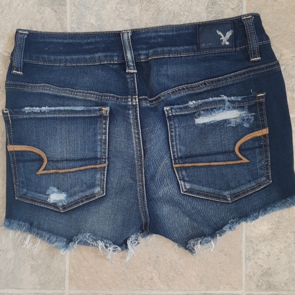 Women's jean shorts - Picture 2 of 2